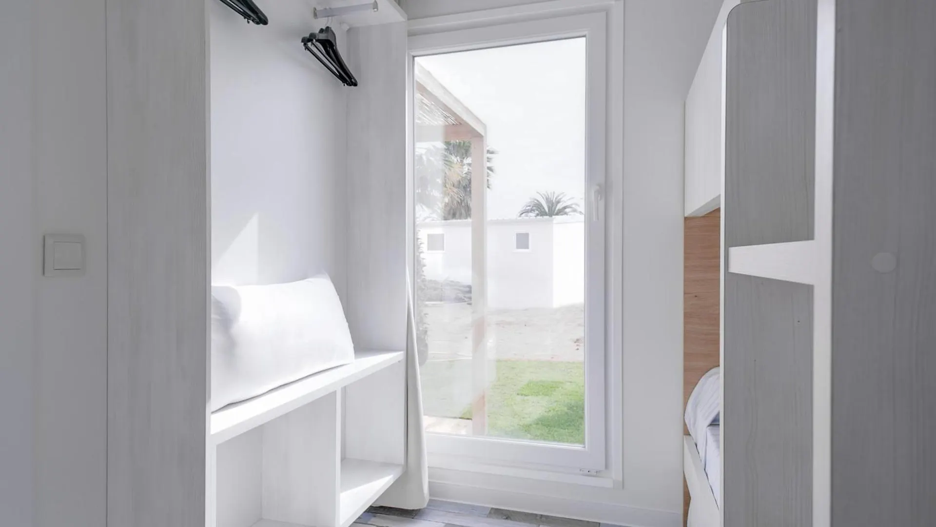 Hotel Alannia Els Prats Mont-roig del Camp 3*,